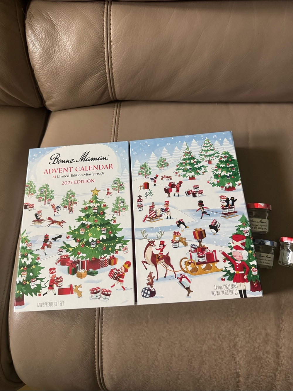 Bonne Maman 2025 Advent Calendar - White & Green Holiday Design w/3 jars